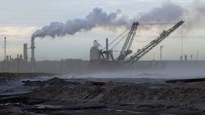 See the efforts of researchers to store oil sands (tar sand) in coal beds to minimize environmental impact in Alberta, Canada