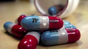 Understand the theories on how Tylenol (acetaminophen or paracetamol) relieves pain and reduces fever and know the side effects of its overdose